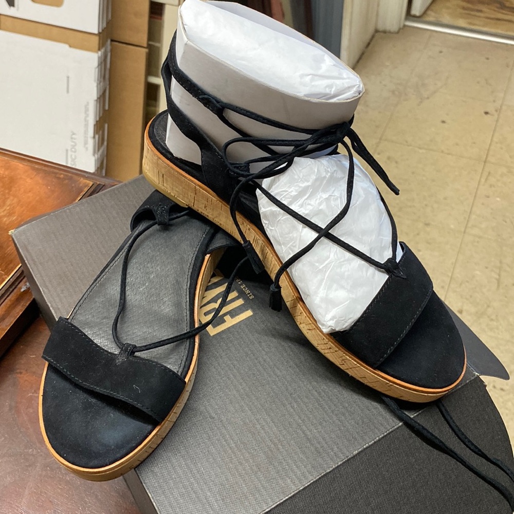 FRYE GLADIATOR SANDALS SUPER COMFY